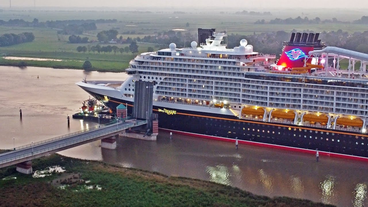 NEW CRUISE SHIP 