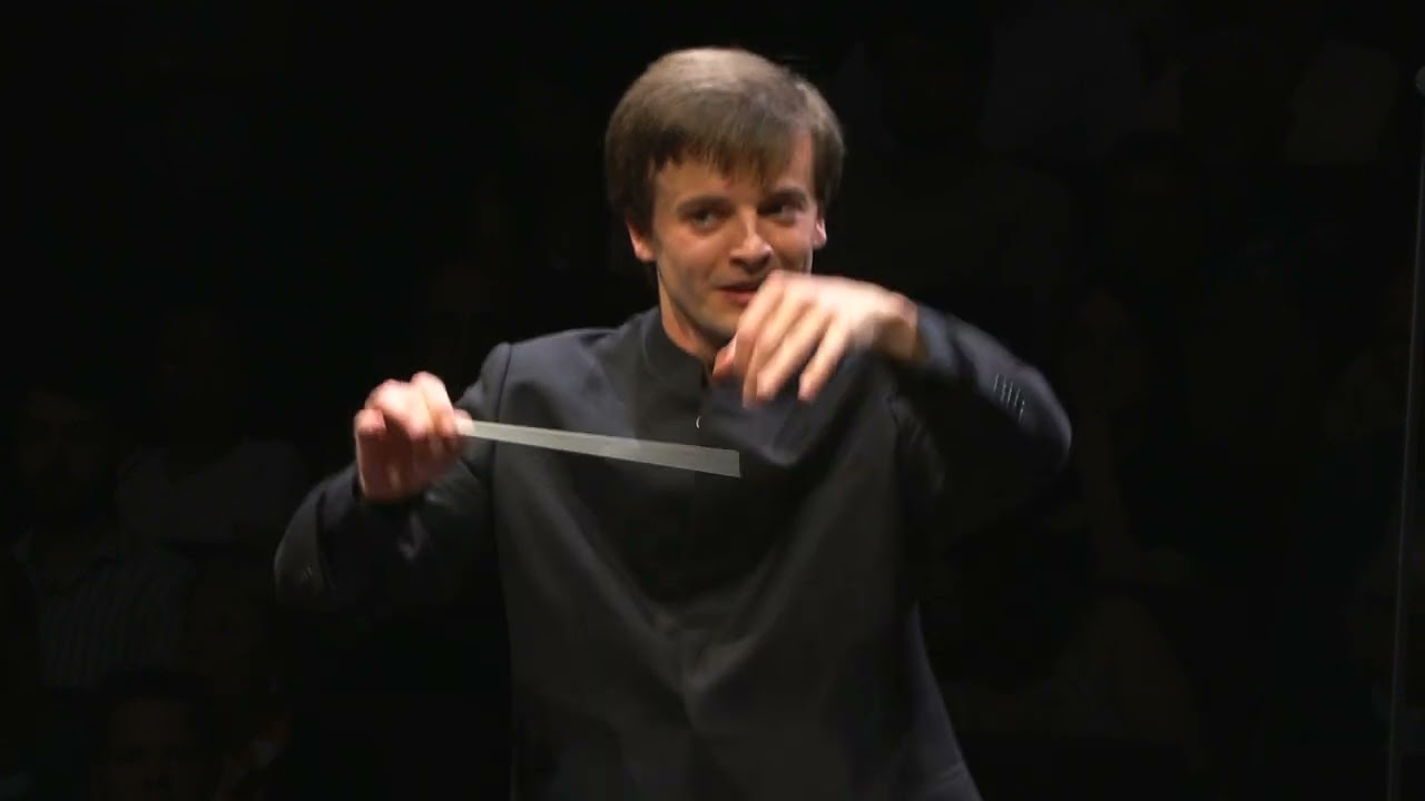 Miguel Sepúlveda conducts the Rotterdam Philharmonic in Rachmaninov’s Symphonic Dances Movement II