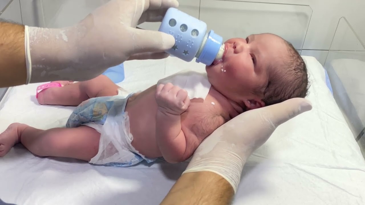 Cutest Little Baby in NICU | Hungry Baby Feeding Time with Nurse 💕baby hungry #cute #baby ❤️❤️
