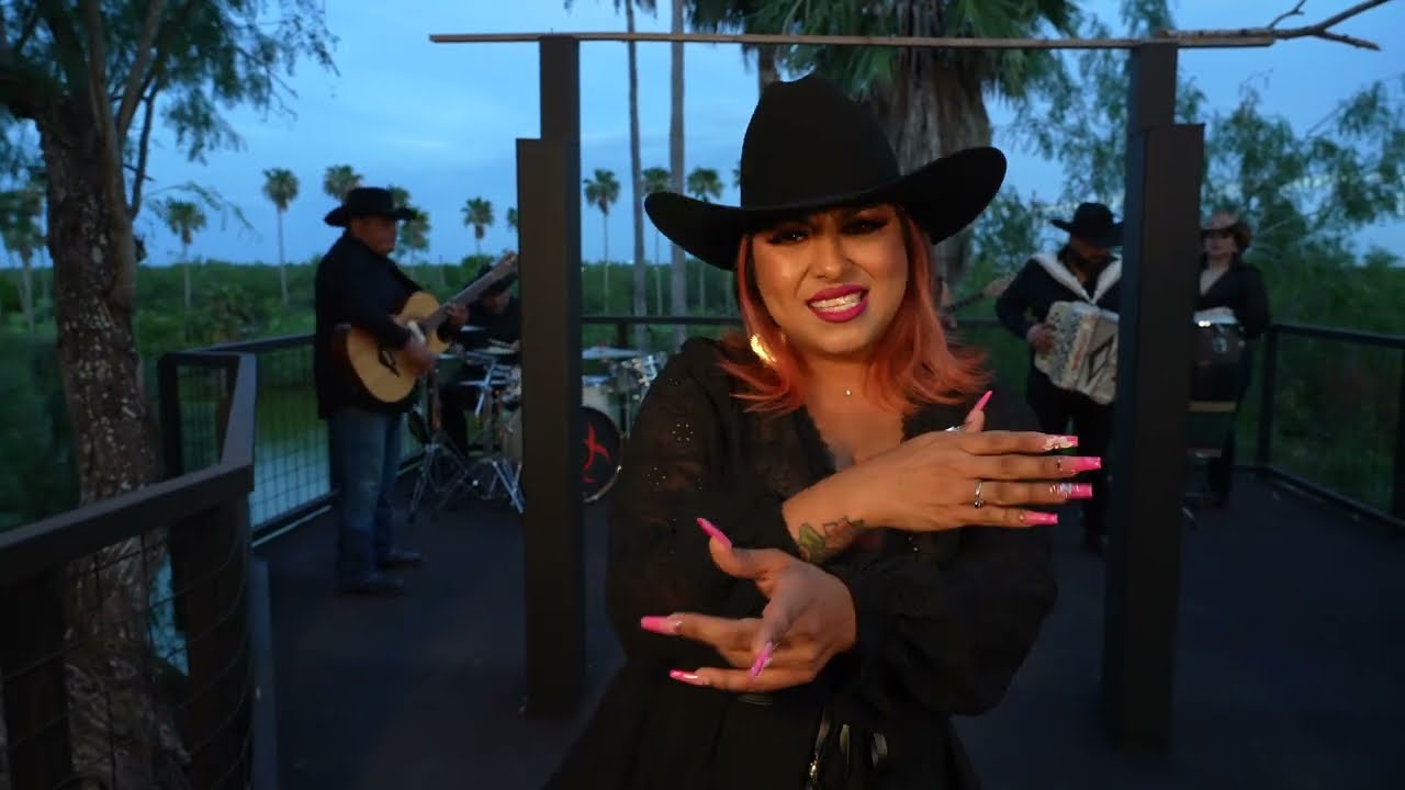 Beatriz Gonzalez- Quédate