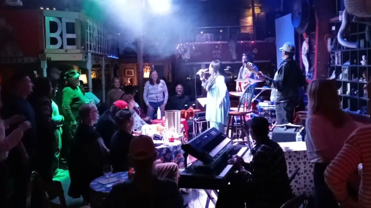 Ms Renee Smith's first time live at Joe's Cafe , St Louis MO --- March 23, 2023  💙