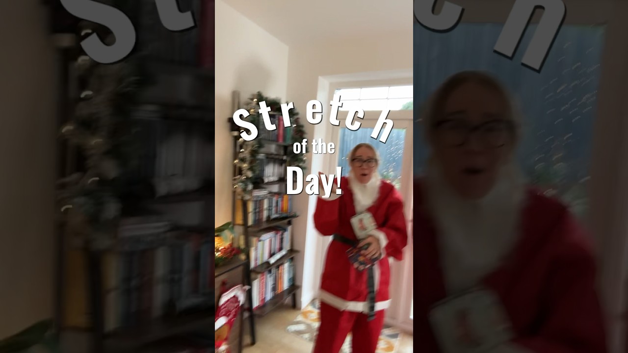 The Stretch Of The Day! Christmas edition 🙌 #christmas #mobility