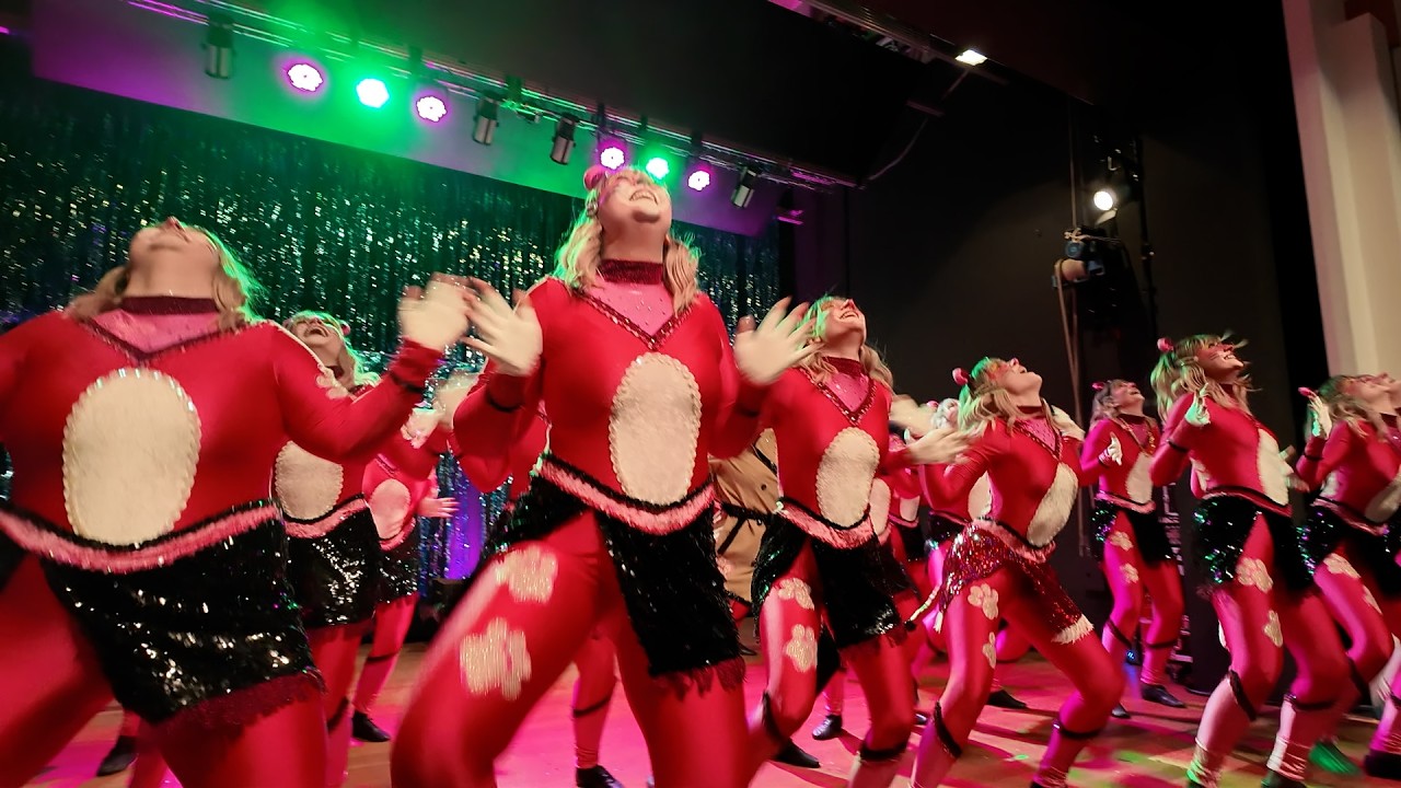 Die Möhnen sind los: Irre Riesenparty in Nassauer Stadthalle