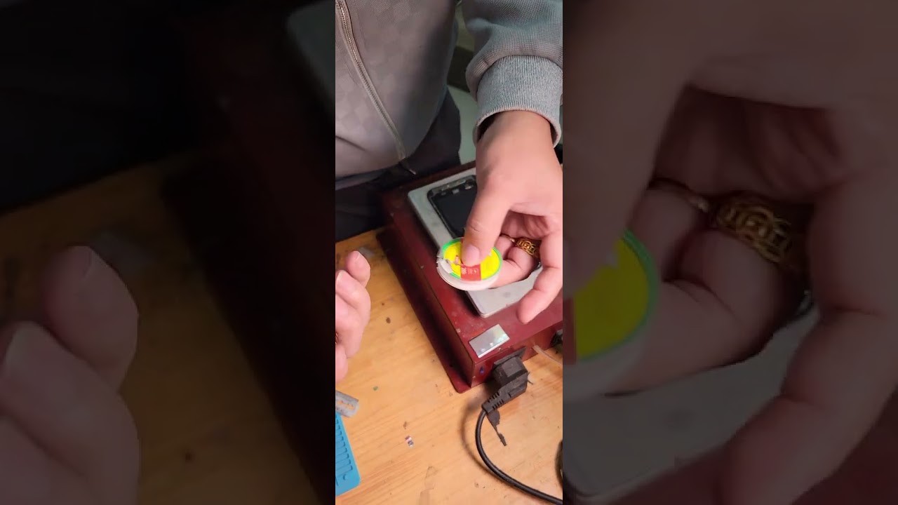 Thay kính 14 promax