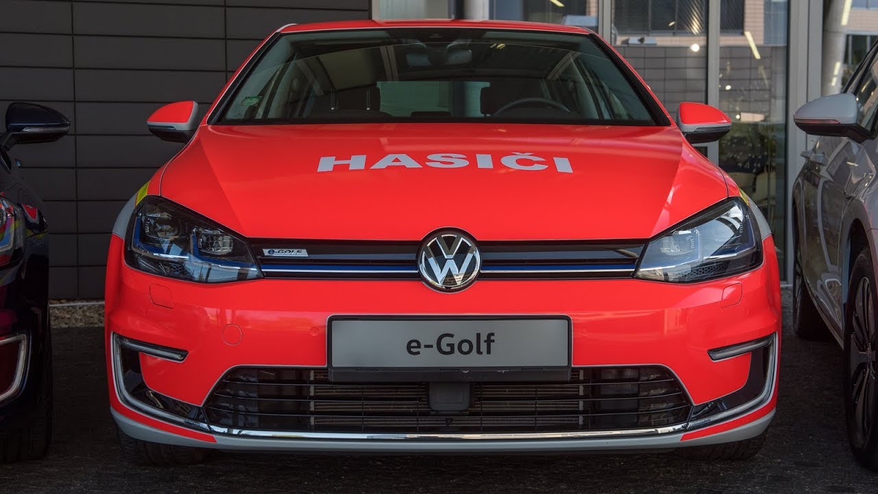 POŽÁRY.cz: Porsche ČR propaguje elektromobily, VW e-Golf zapůjčila hasičům z MSK