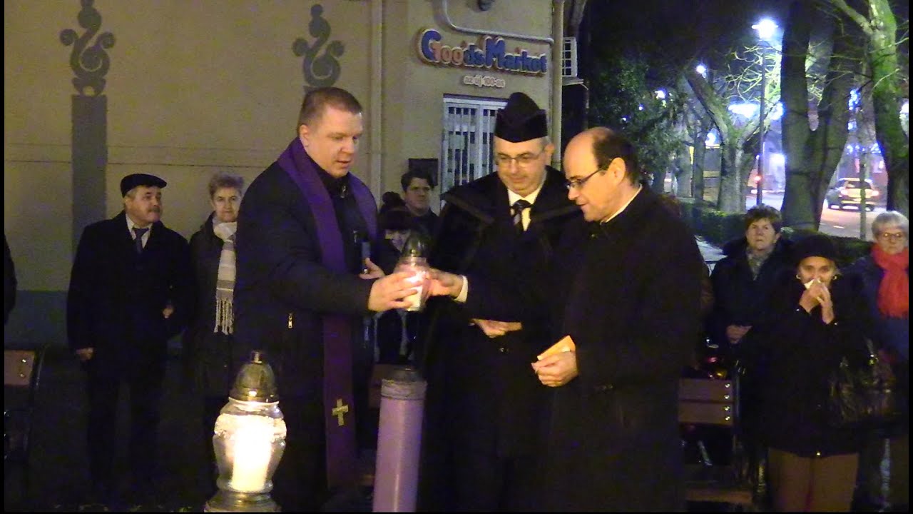 Meggyújtottuk a Remény lángját is adventi koszorúnkon