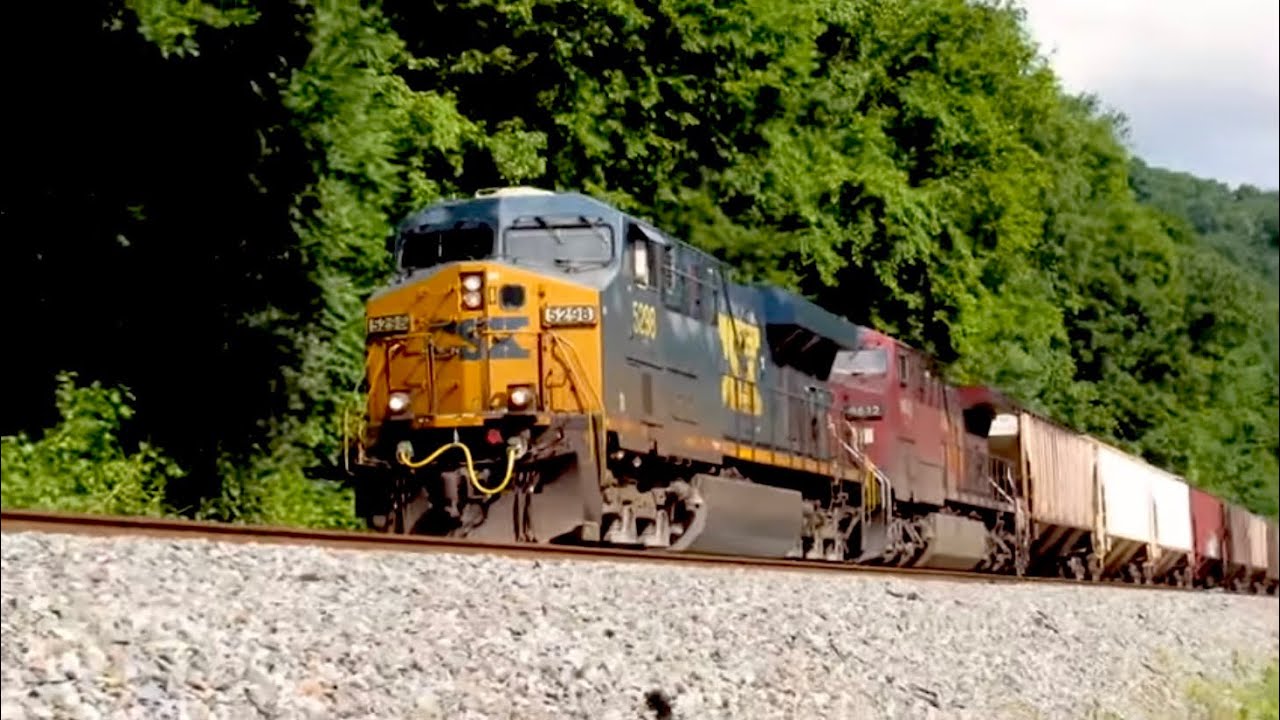 Awesome csx action Wagner siding on the big sandy subdivision 6-18-22 foreign power-9 and more!!!