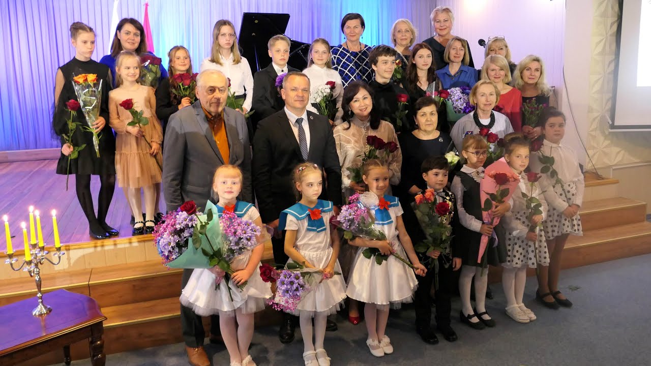 Fortepijono ugdymo programos mokinių ataskaitinis koncertas „ROJALIS – INSTRUMENTŲ KARALIUS“