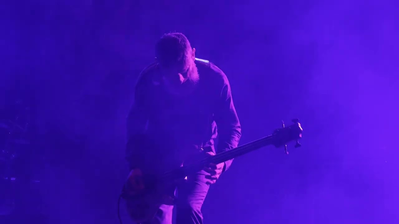 Justin Chancellor amazing bass solo