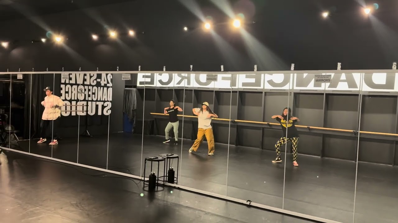 #247danceforcealumni   I don’t know what I am doing 🤷‍♀️ 2.25.26 #hiphop