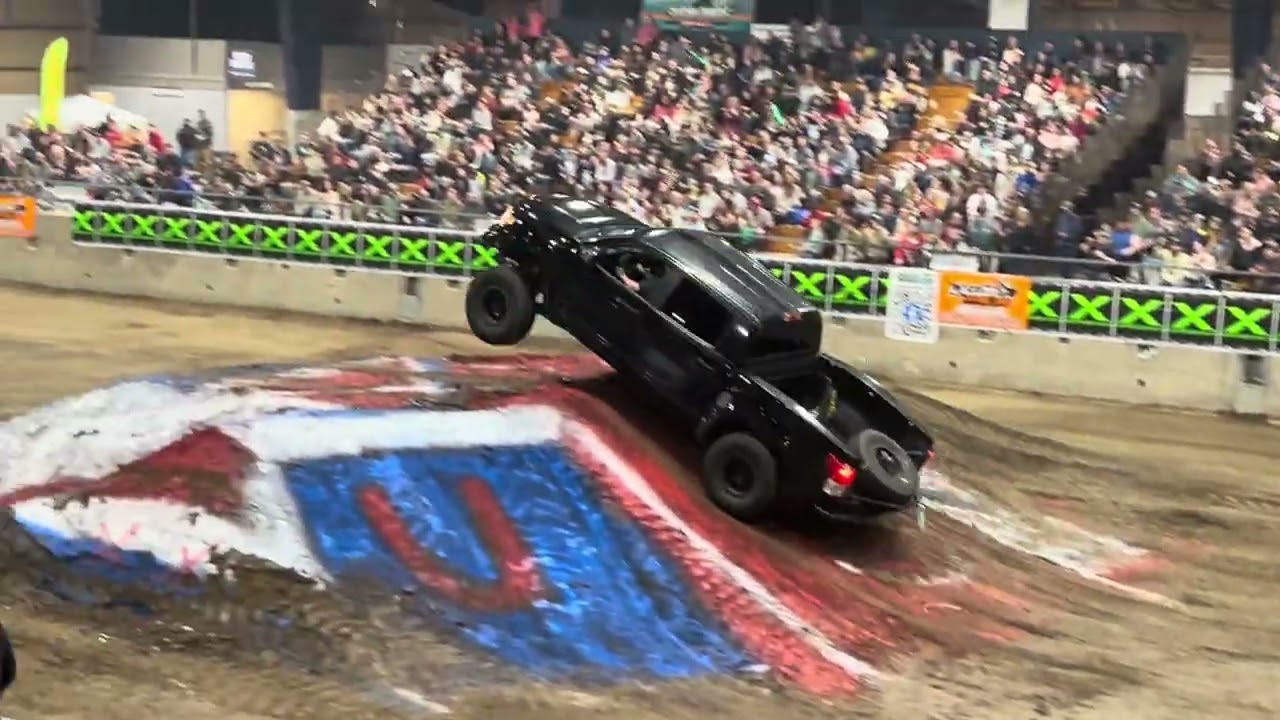 Monster X tour, Medford, Oregon ￼