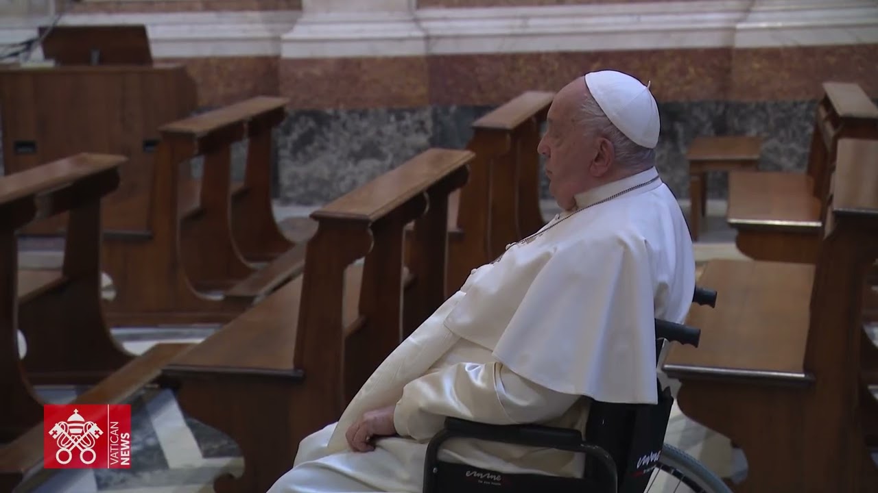 La preghiera del Papa a Santa Maria Maggiore