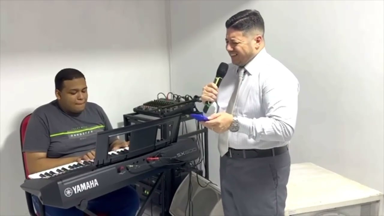 (Cover André Silva) Ouça a mensagem e depois esse lindo louvor para o deu coração até o fim🙏🙏