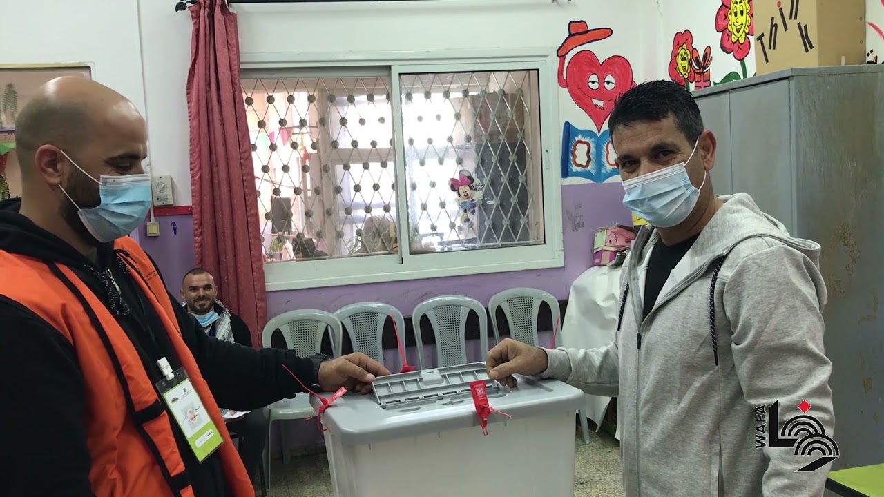 أجواء الانتخابات المحلية في قرية دير الحطب شرق نابلس