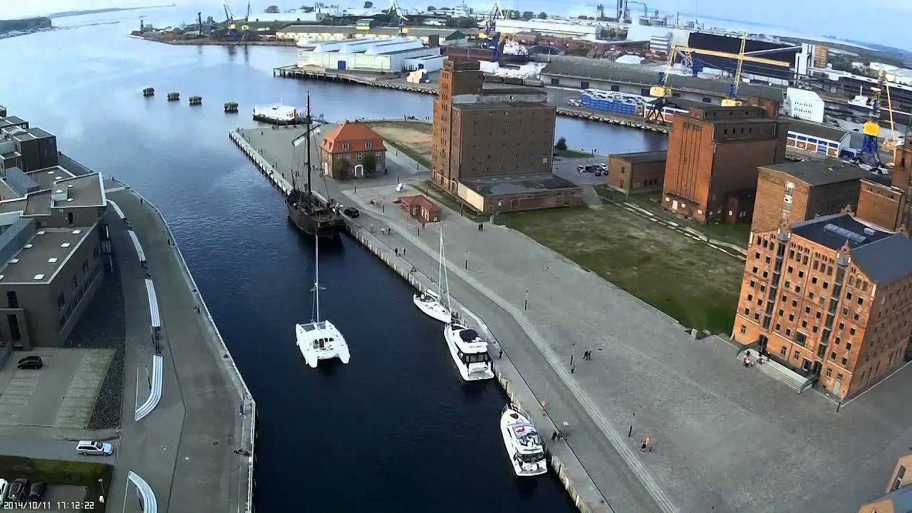 Rundflug am Alten Hafen der Hansestadt Wismar