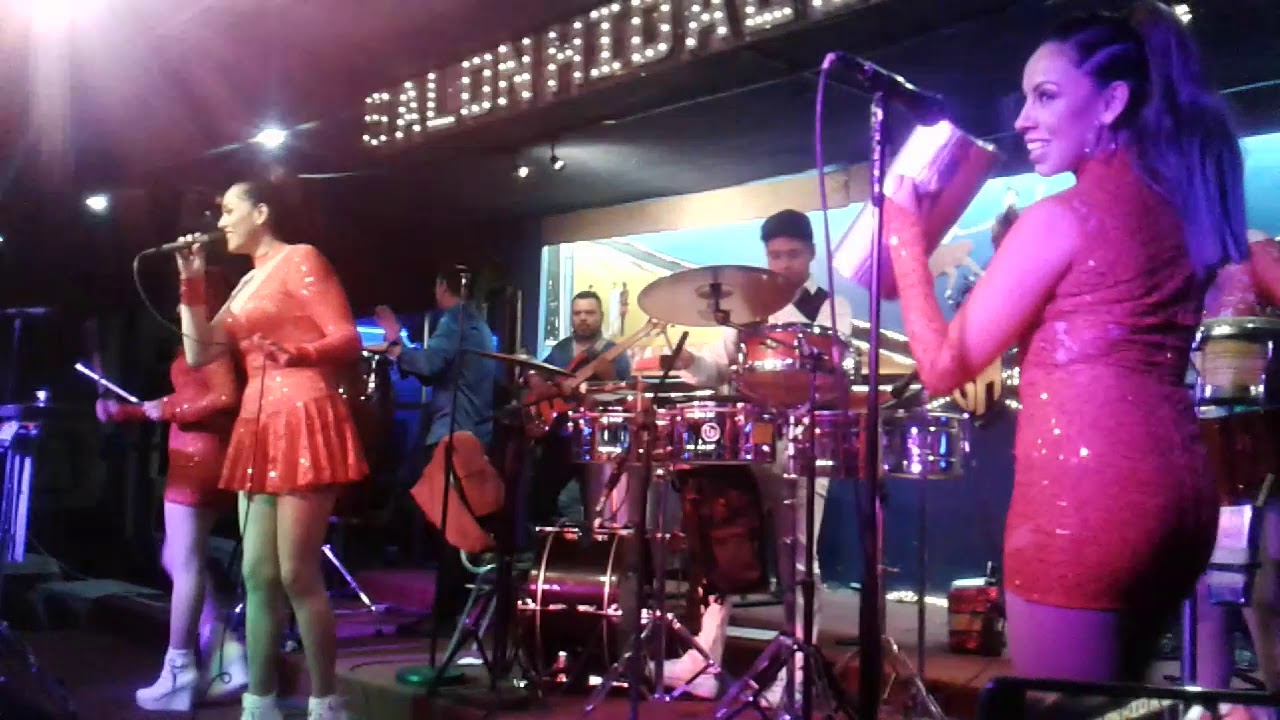 Estrellas andinas en salón Hidalgo 7