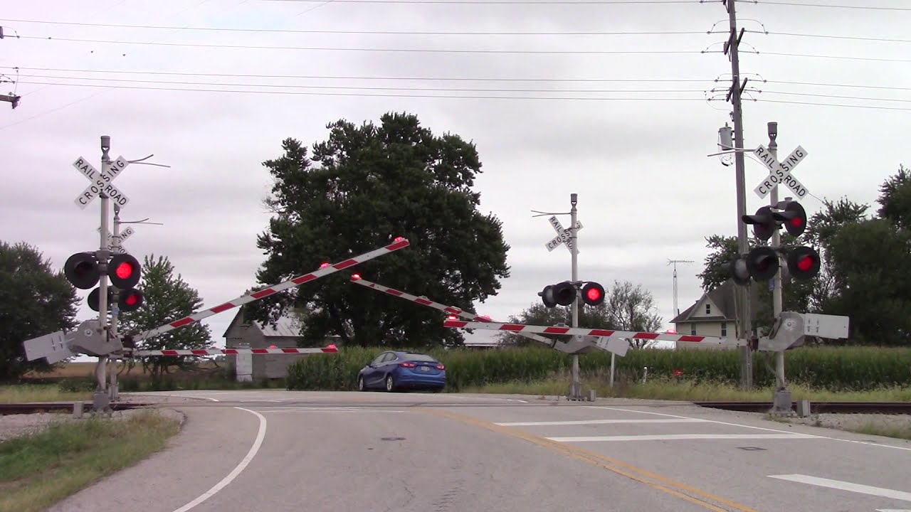 E. 3100 N. Rd. Grade Crossing (Dwight, IL) 9/28/19