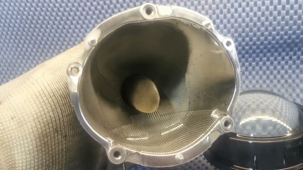 Dlaczego lampy w Toyota Avensis słabo świecą i jak to naprawić
