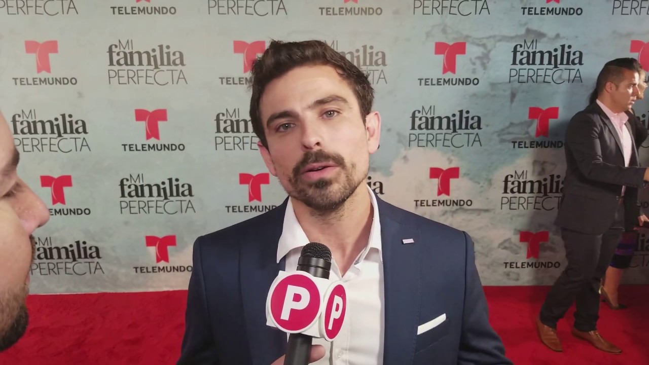 Mi Familia Perfecta red carpet | Jorge Luis Moreno