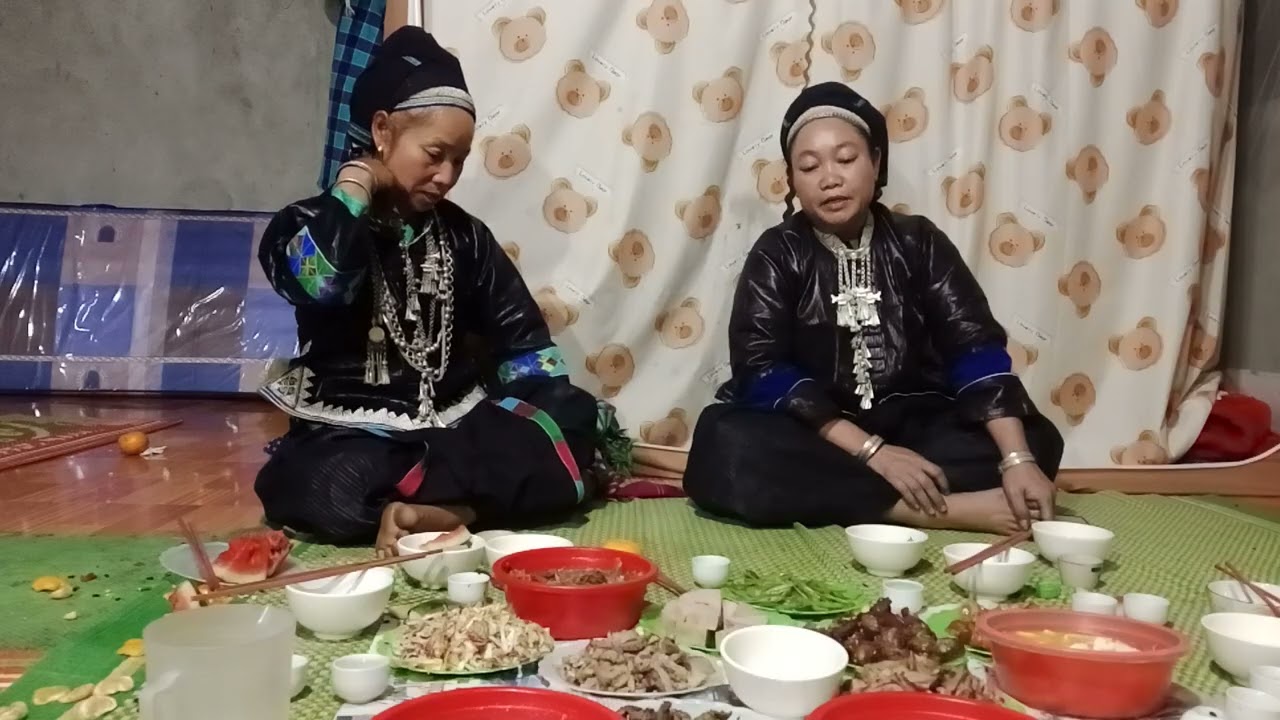 Hát nùng gái quong nghiên trai coc cai