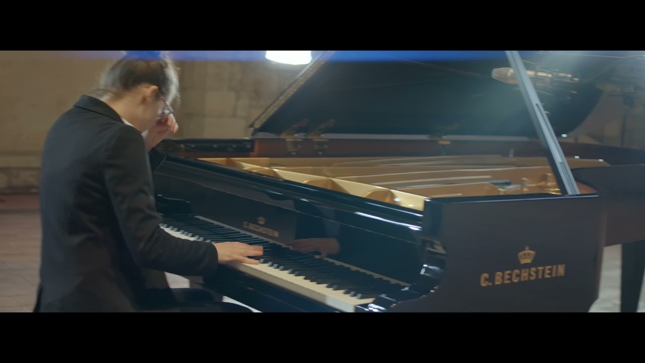 Nikol Bóková plays Rachmaninoff's Moment Musicaux no. 6