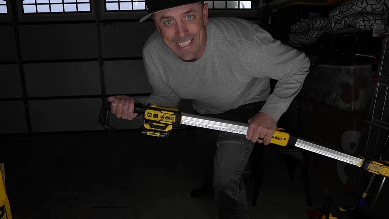 My First TIme Using this Dewalt Folding Light - Clearly Im not a mechanic