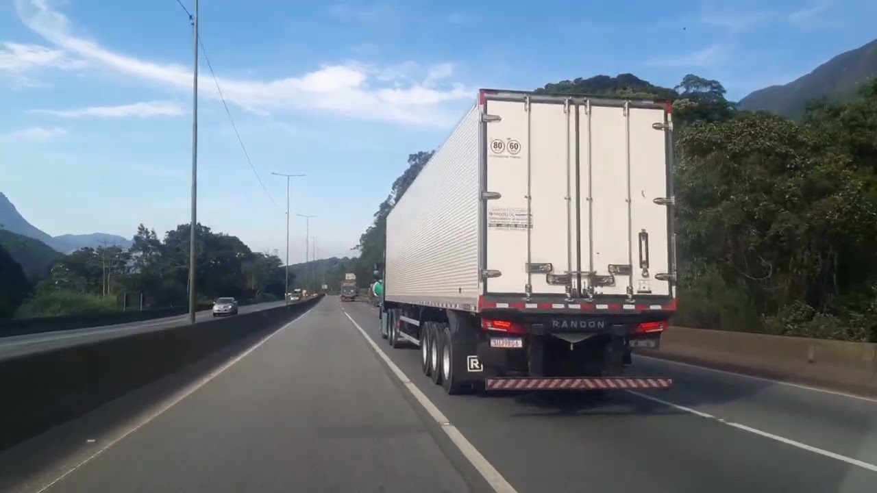 MUITA FUMAÇA AINDA NO LOCAL.