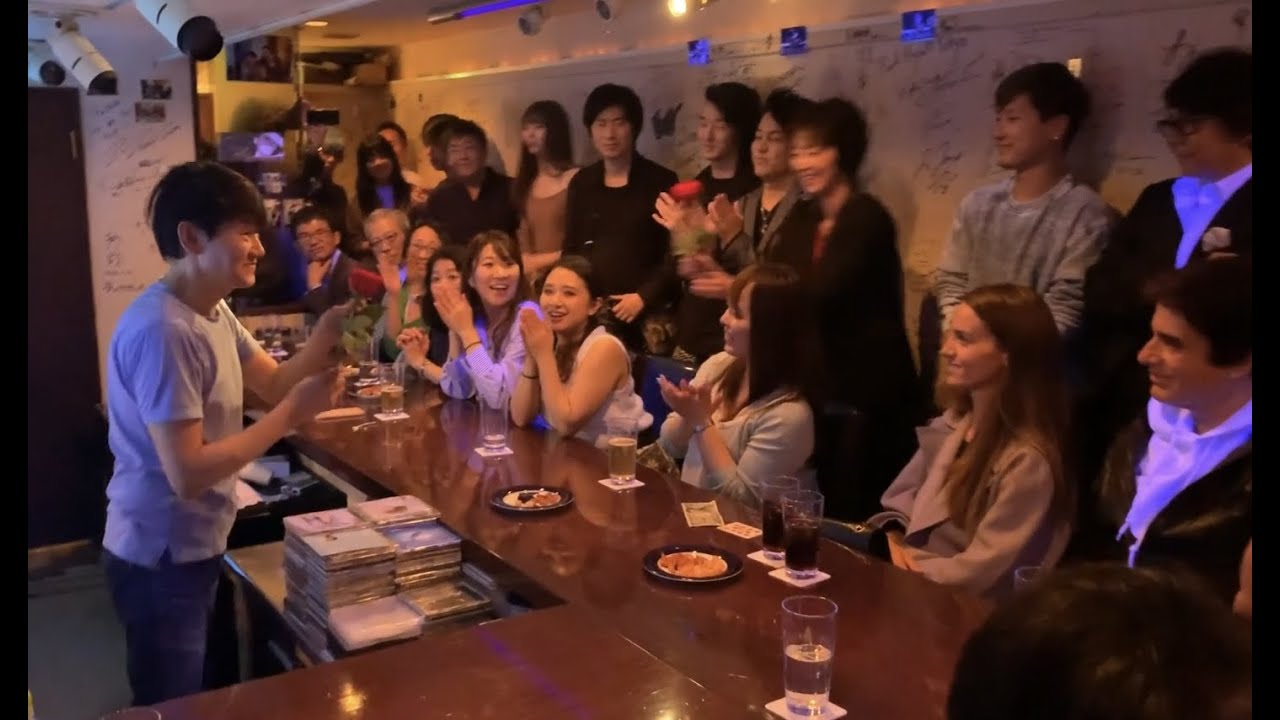 ハーフムーン ヒデ　Half Moon magic