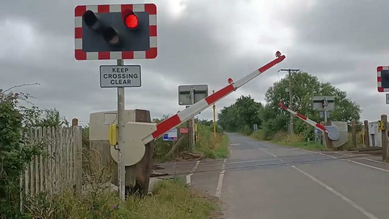 Becketts Level Crossing (Kent) 24/7/2024