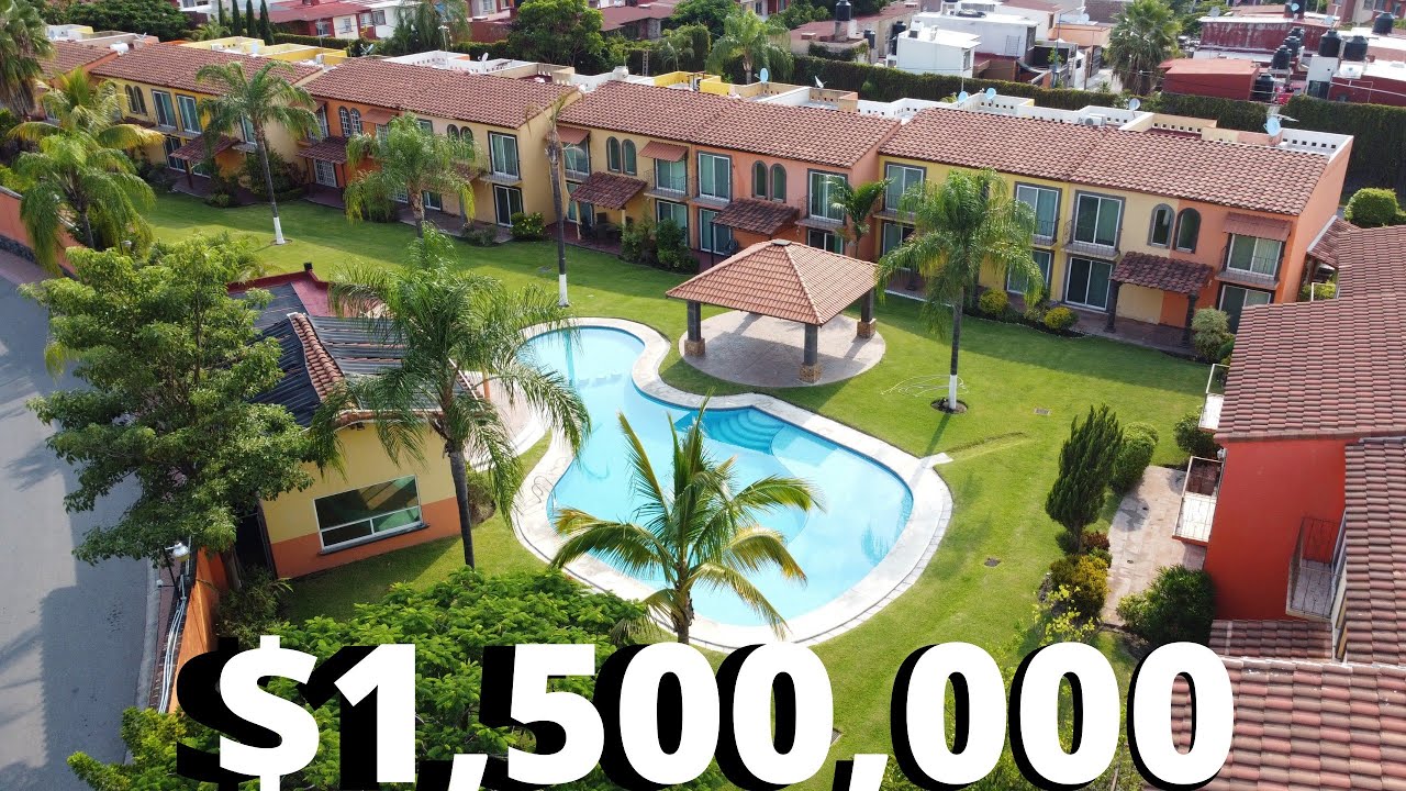 Casa en condominio con alberca en venta 3 habitaciones 2.5 baños. Emiliano Zapata Morelos