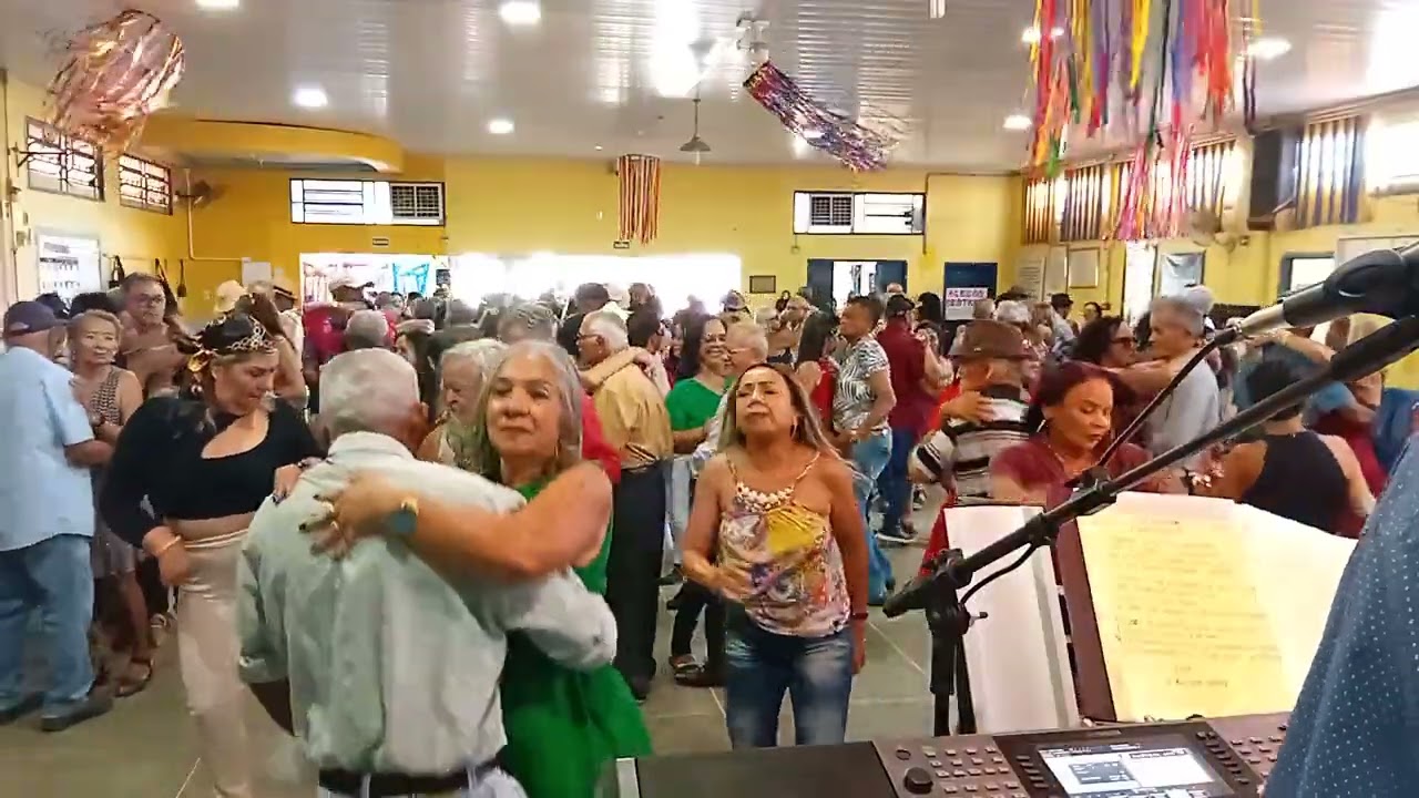 Janio Silva e tome xote no baile da terceira idade no Gama DF. 15/02/2026