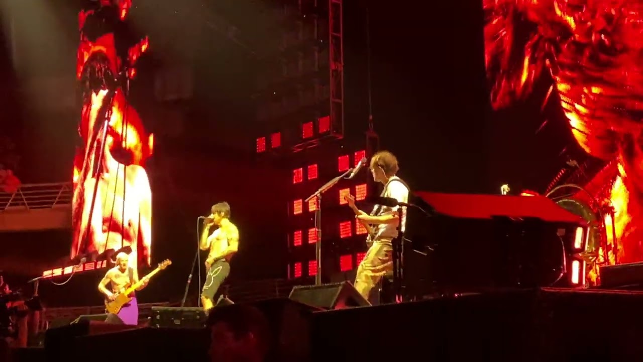 Red Hot Chili Peppers - Sir Psycho Sexy & They're Red Hot (live @ Chile 21/11/2023)