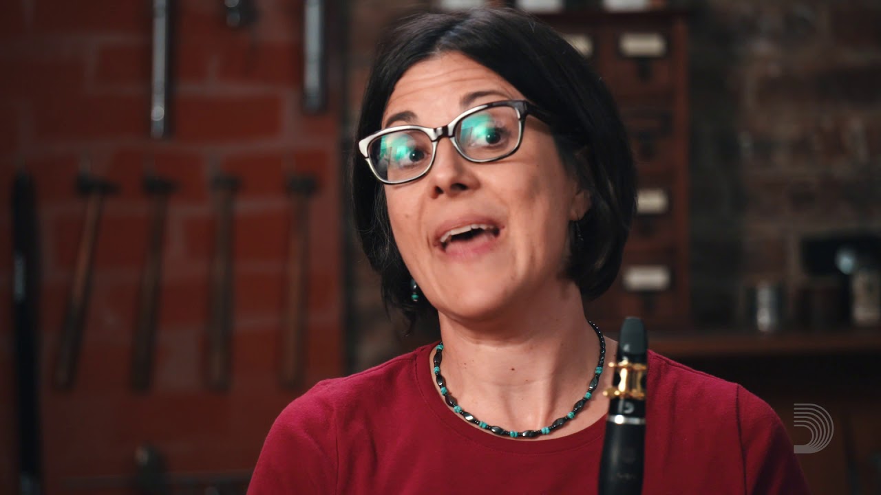D'Addario Education Collective - Proper Instrument Angle for Saxophone And Clarinet