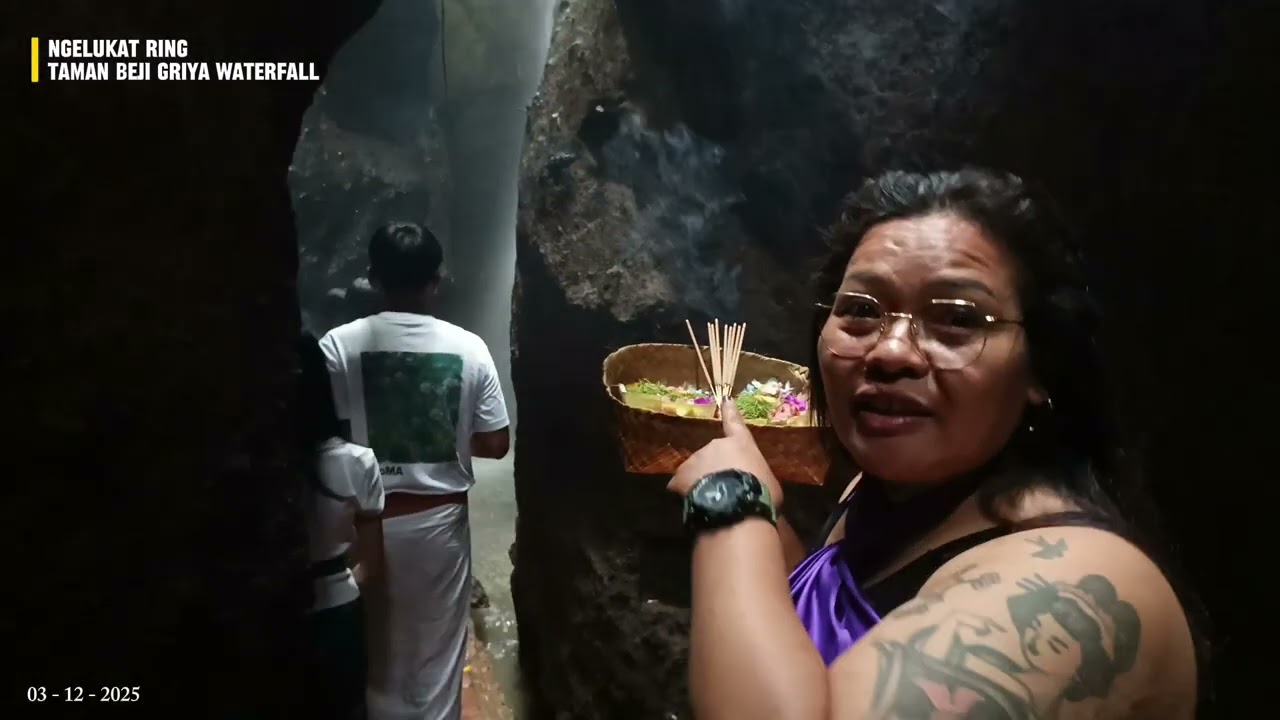 Melukat Ring Taman Beji Griya Waterfal