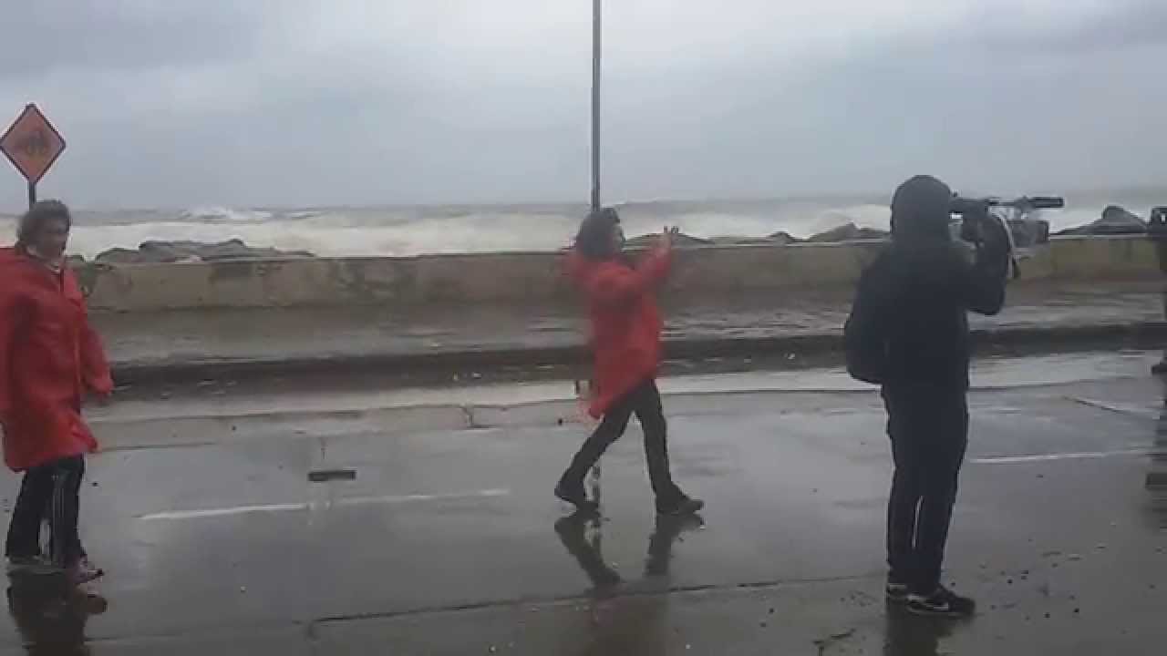 Huge waves in Vina del Mar, Chile