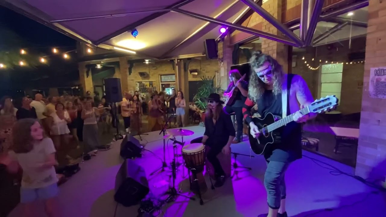 Kallidad “Black Powder” live from Hotel Brunswick. Hectic live performance!