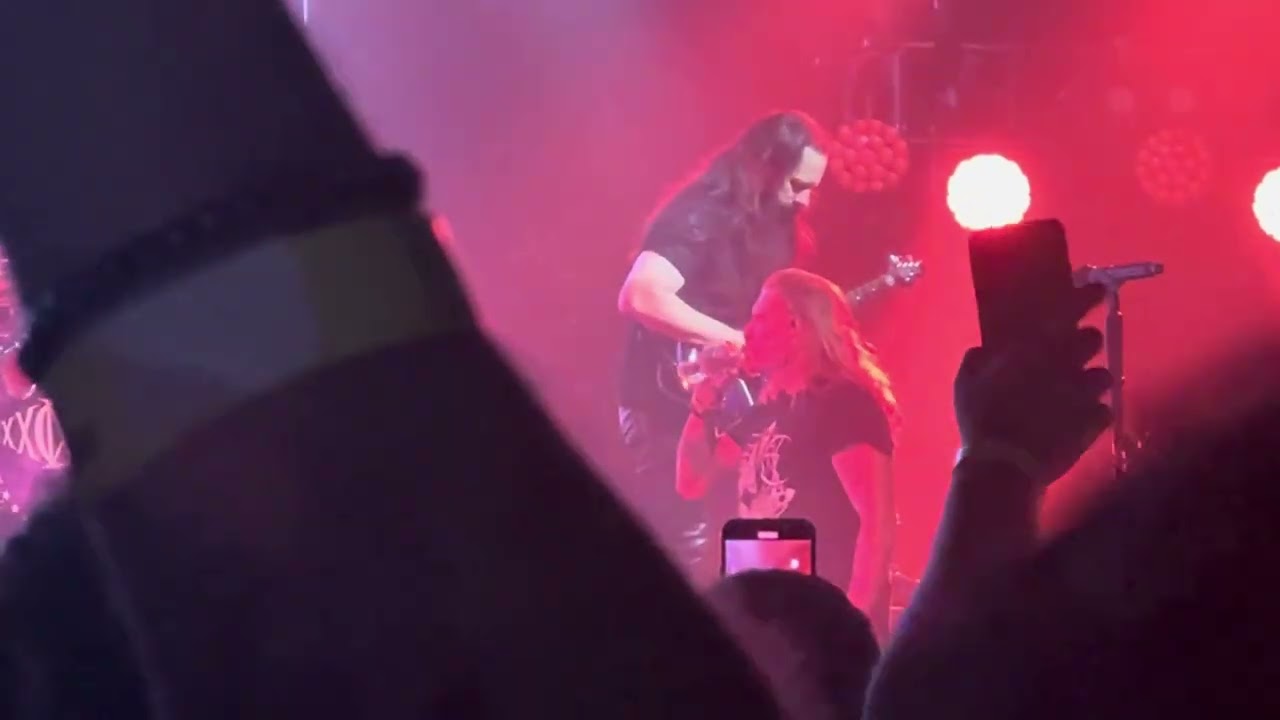 Dream theater - spirits carries on