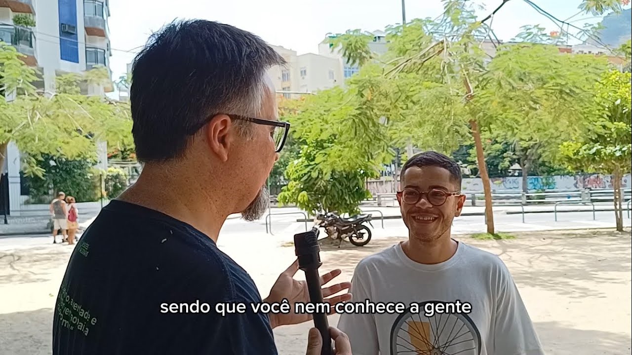 EVANGELIZANDO UM ATEU NA PRAÇA