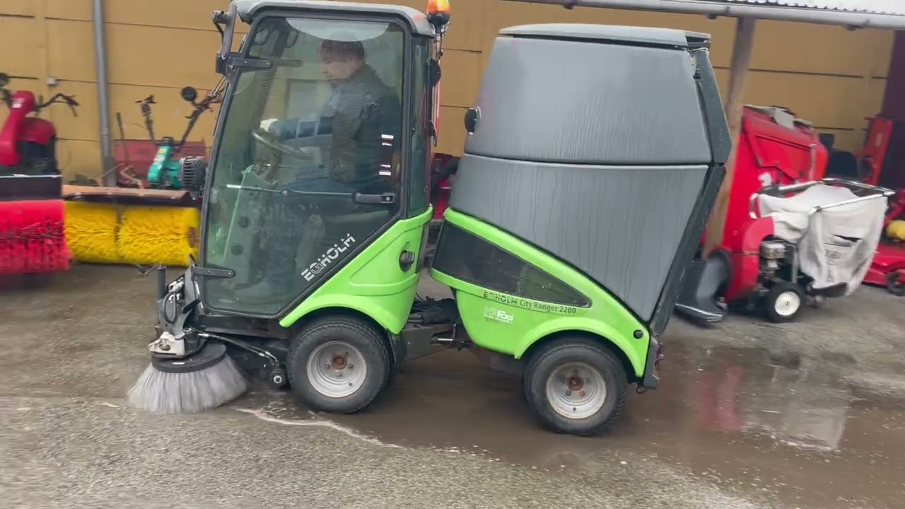 EGEHOM CITY RANGER 2200 Feje-sugevogn / Sweeper suction truck