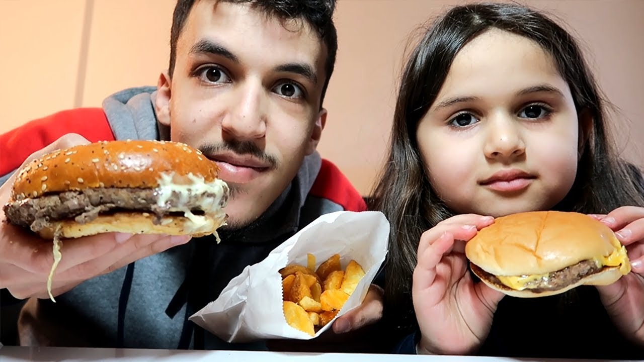 DÉGUSTATION DE BURGER AVEC MA NIÈCE !