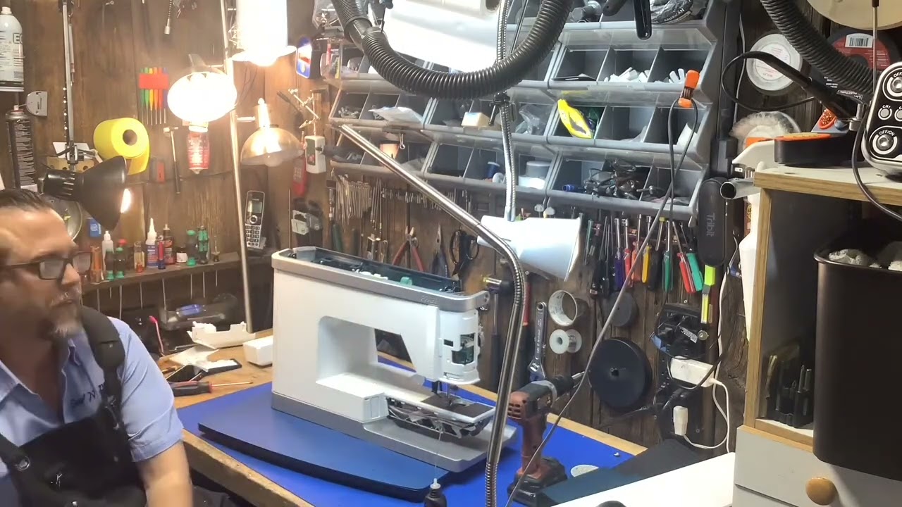 Servicing a computerized sewing machine (high speed)