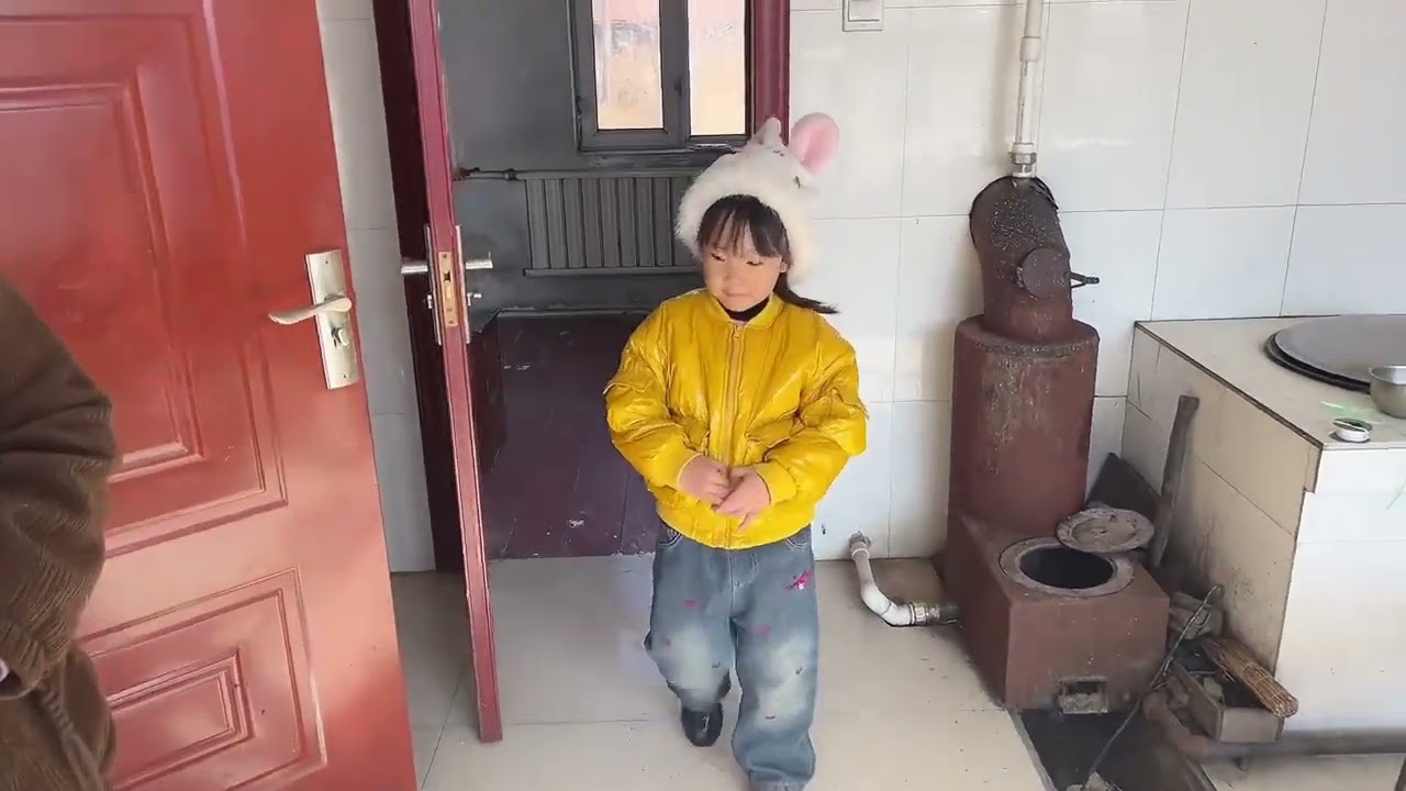 东方红小镇，80平的房子带前后菜园，位置稍微有点偏，离镇2公里左右。#小镇平房