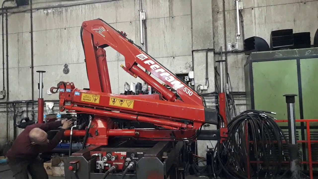 Grúa VENDIDA - SOLD crane FERRARI 530 A2  SVI-19049A (www.transgruas.com)