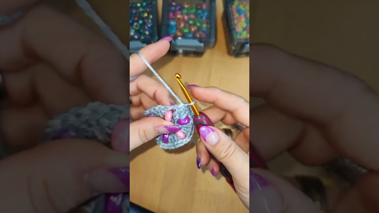 Blumen mit Perlen häkeln