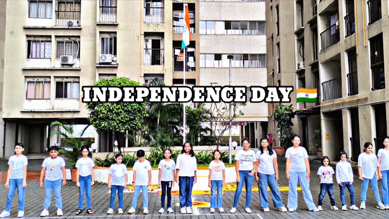 INDEPENDENCE DAY...../KID'S PERFORMANCE 