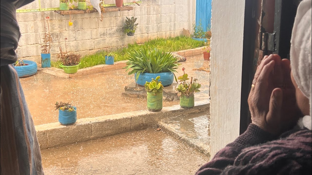 تعلمت نخبز كسرة الشعير اليوم 🤗 اجواء شتوية مع مودة 
