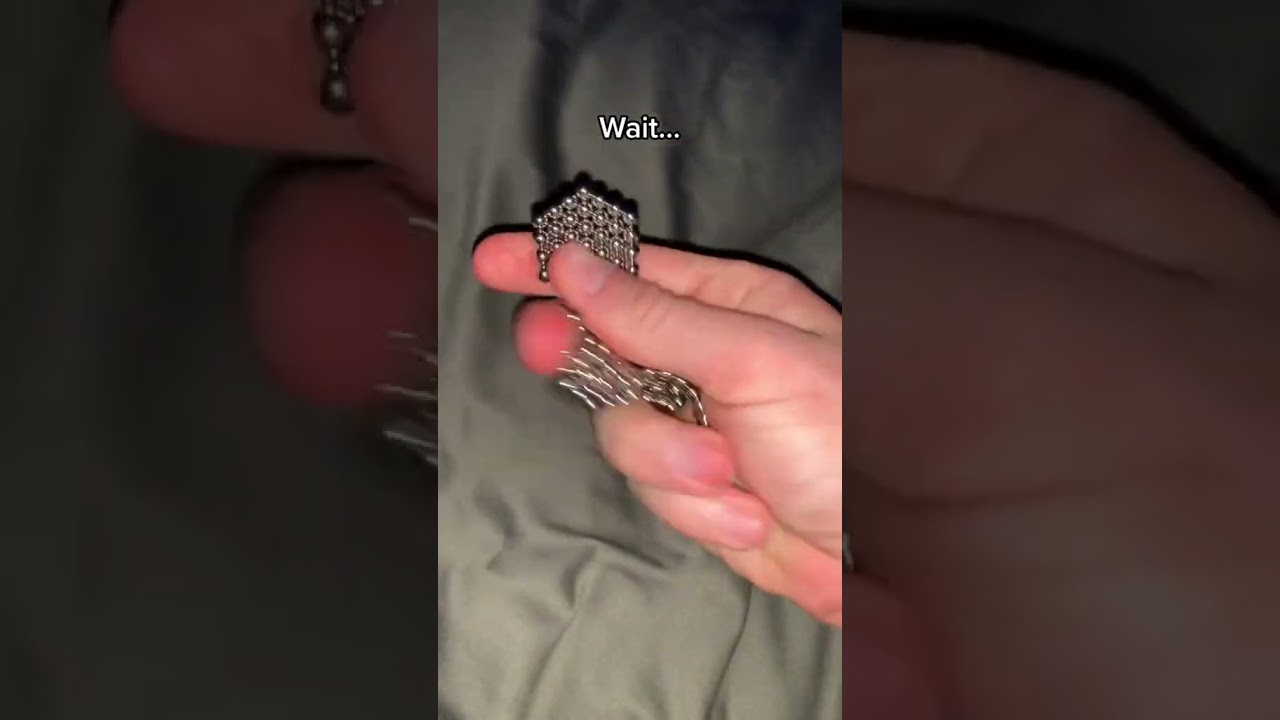 Build endless designs with your Magnetic Balls
