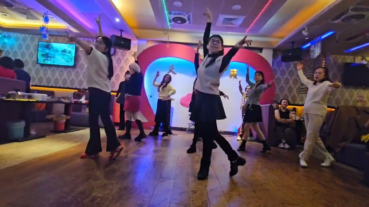 櫻花結-愛舞團歲末聯歡，主唱-文玲老師，淑梅.素芬領舞同樂20250130