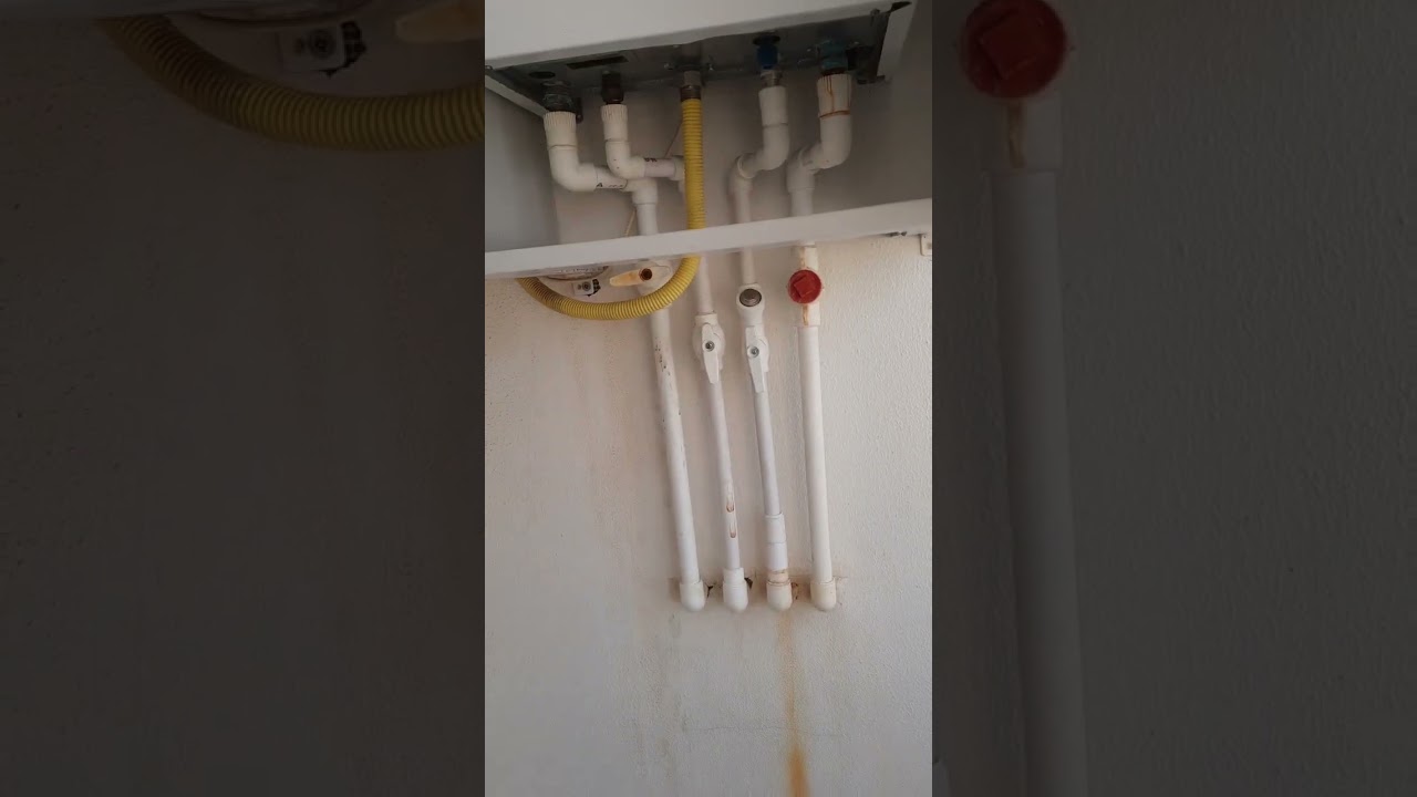 kombi altındaki kırılmış &ccedil;&uuml;r&uuml;m&uuml;ş boru  nasıl yapılır &ccedil;iğli tesisatci tarkan usta 0505 118 58 55