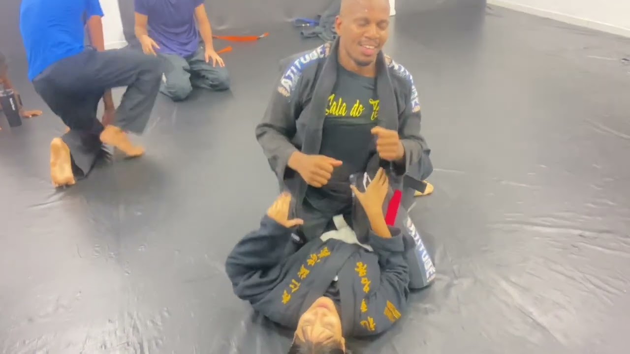 Pasagem de guarda aberta, montada, triângulo, pegada da Costa #bjj #saude 